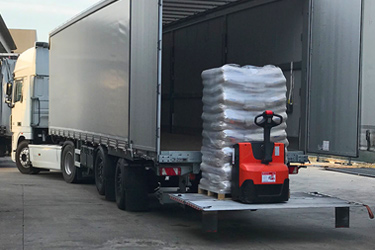 Trasporti con sponda idraulica